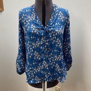 LC Lauren Conrad Silky Blue and Pink Metal Button Three Quarter Sleeve Blouse